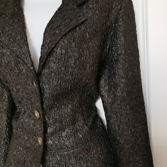 Plus Size Softworks Black with Hint of Gold Blazer Jacket stretchy size 16 - Picture 2 of 9